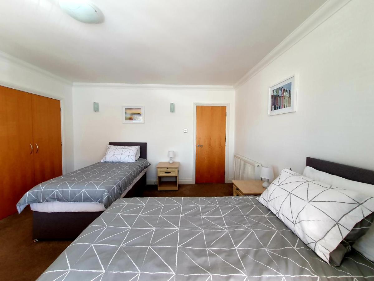 Top Quality Beach Front Apartment Sleep Up To 7 Guests Bournemouth Luaran gambar