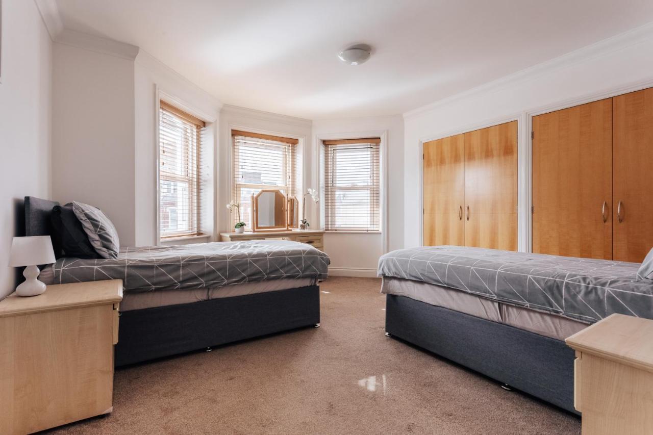 Top Quality Beach Front Apartment Sleep Up To 7 Guests Bournemouth Luaran gambar