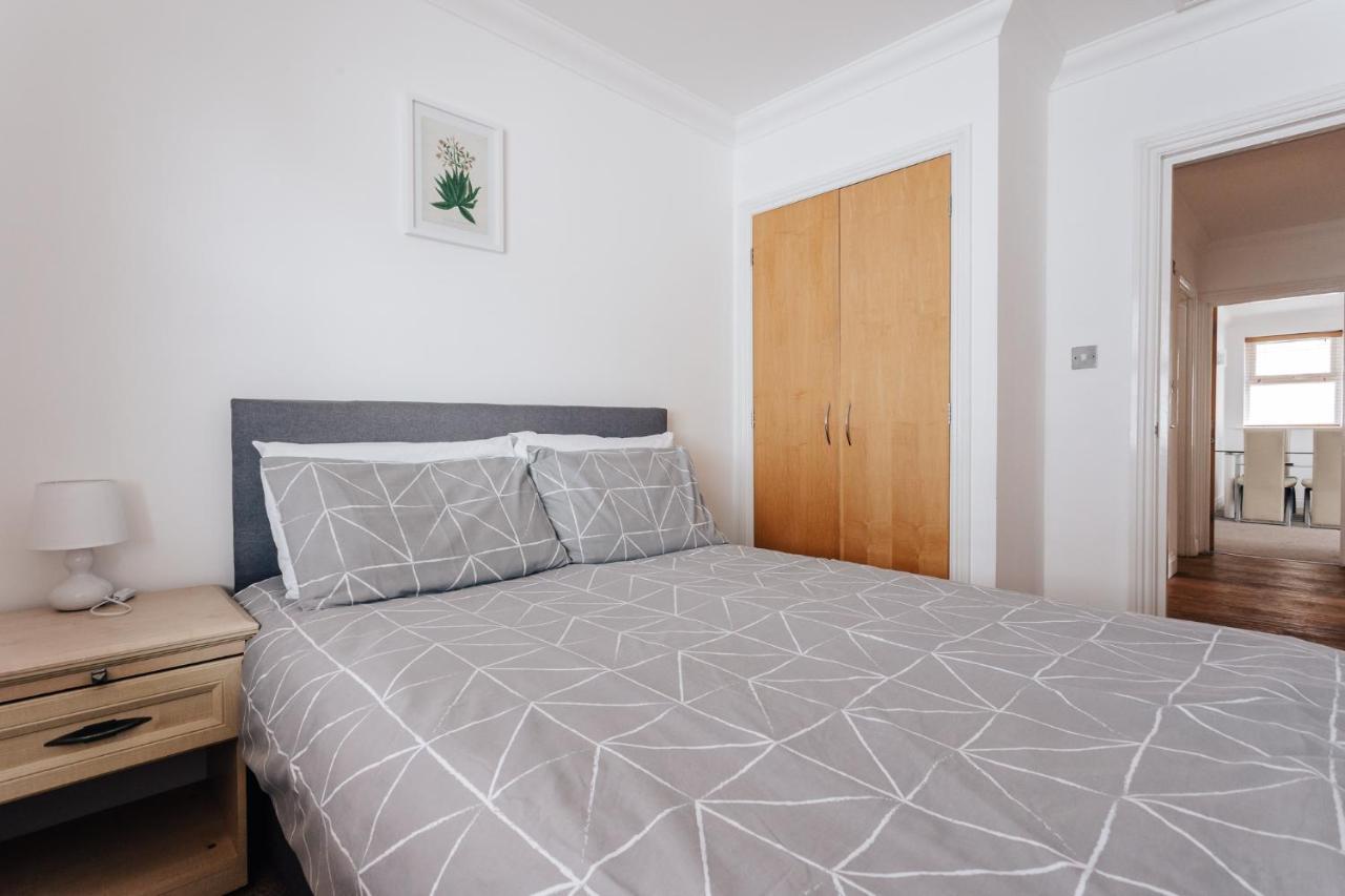 Top Quality Beach Front Apartment Sleep Up To 7 Guests Bournemouth Luaran gambar